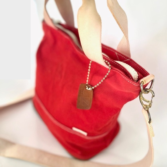 Liz Claiborne LIZ Vintage Small Bucket Crossbody Bag - Picture 2 of 7